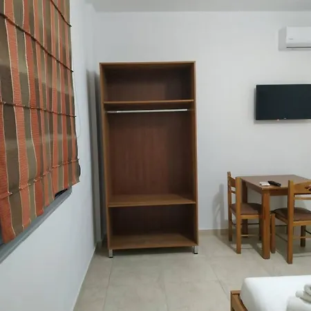 بيت ضيافة River Bridge Private Gjirokastër