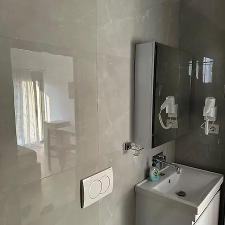 River Bridge Private بيت ضيافة